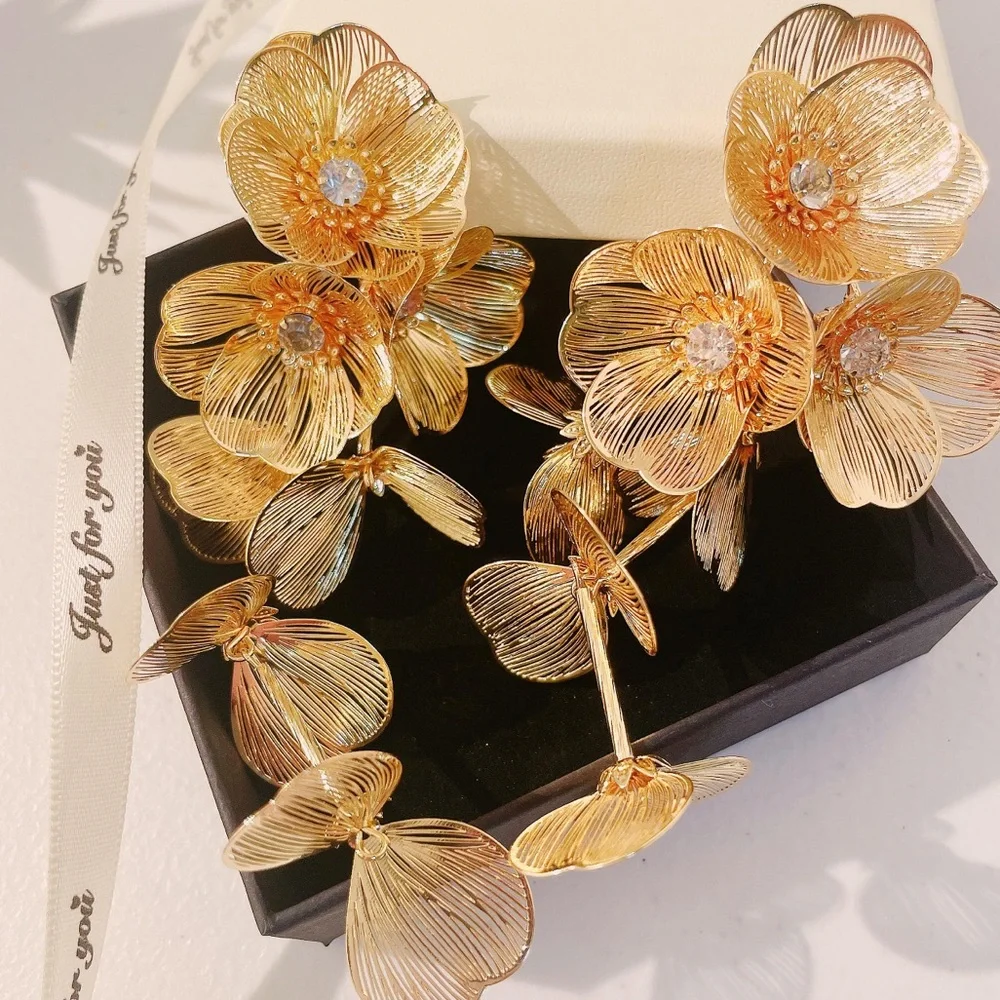 Zara Gold Floral Statement Earrings New!!! - Picture 7 of 11